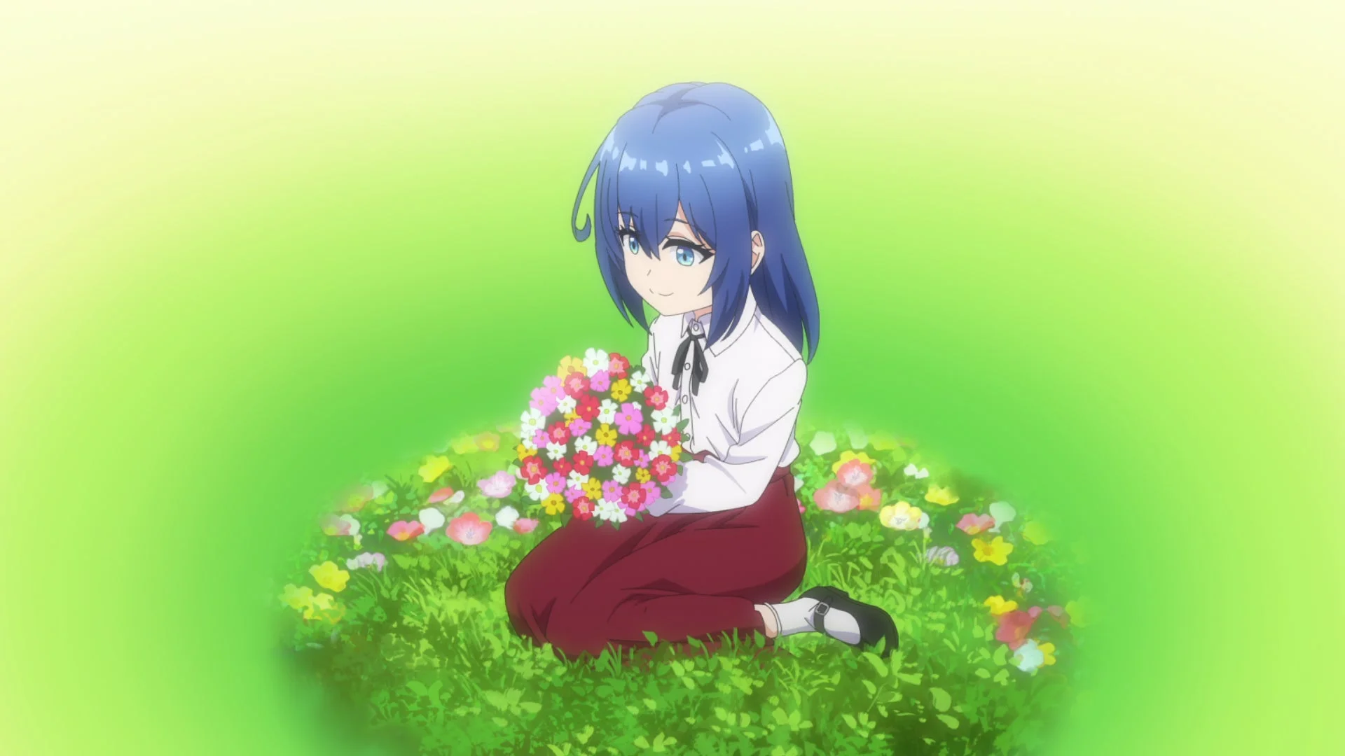 青い髪の少女が花畑で花束を抱えて微笑む